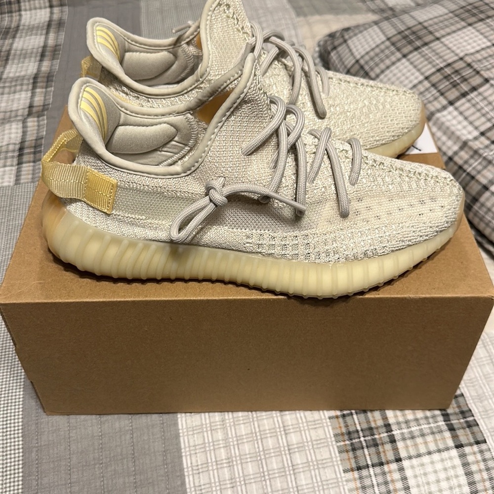 Yeezy Boost 350 V2